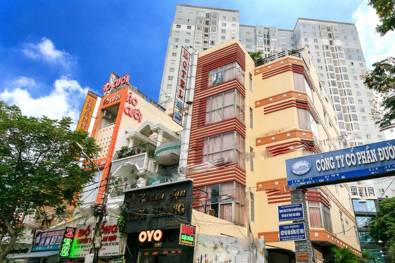Oyo 263 Nhat Hoang 2*